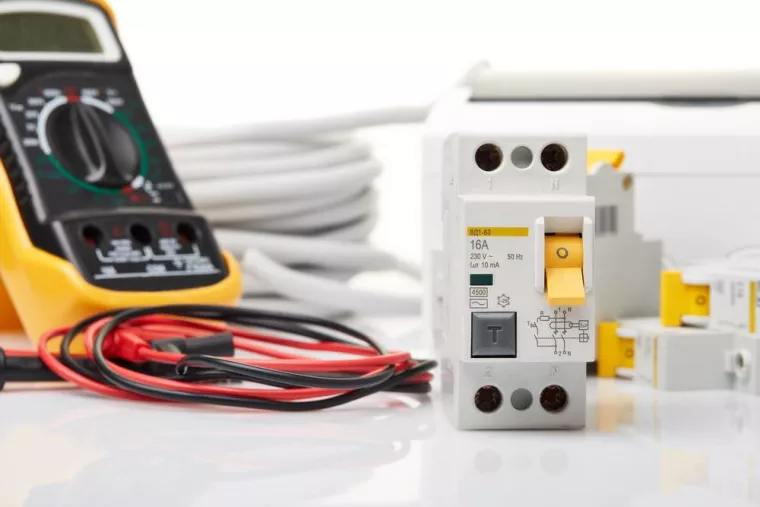 Remplacer porte fusible par disjoncteur unipolaire, Balma, MC2L ELEC